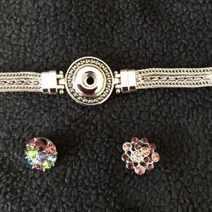 Magnolia and Vine Majestic Bracelet with Snaps